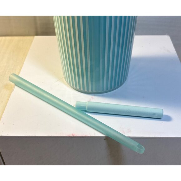 Tupperware Insulated Tumbler Dripless Straw & Lid 16 oz Aqua New Travel Mug Cup - Picture 6 of 8